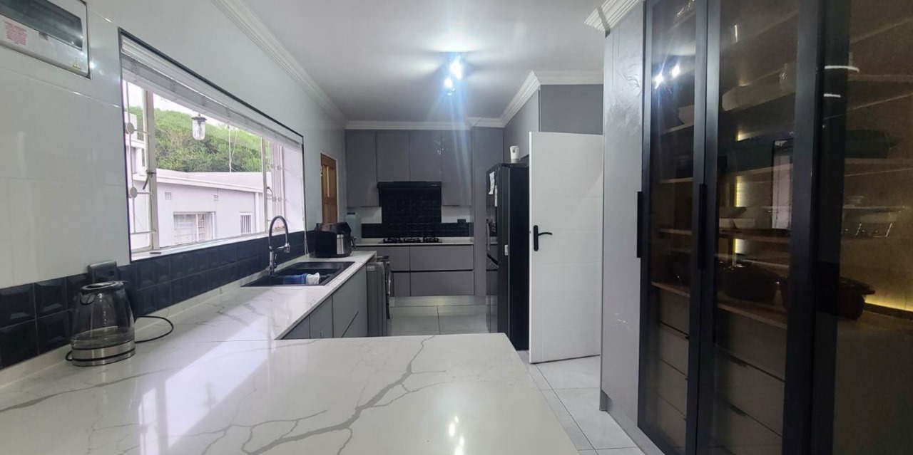 White Marble Kitchen